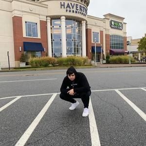 Meet your Posher, Alejandro raul